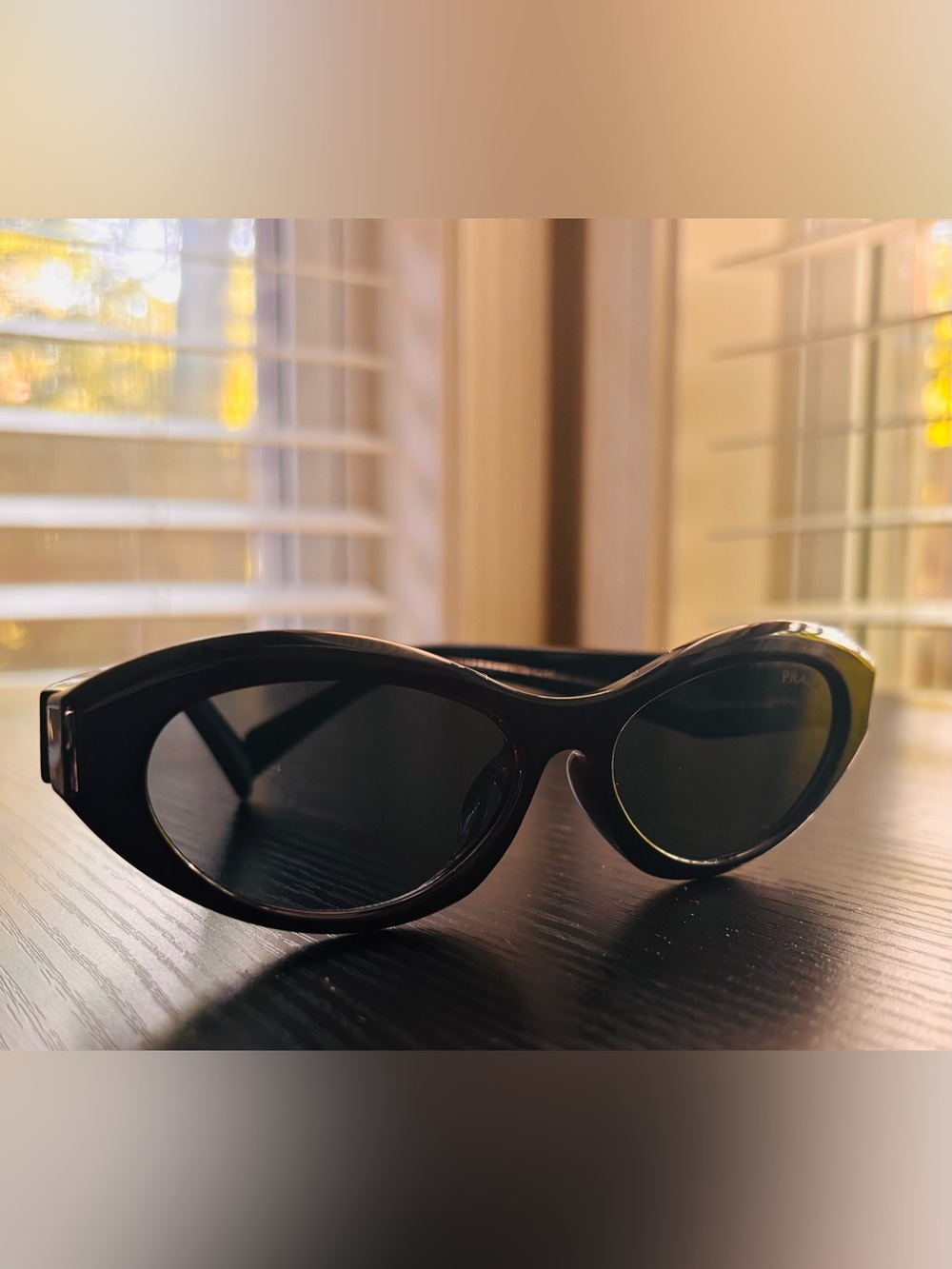 Prada Round Frame Sunglasses in Black